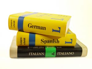 アメリカ企業 会社で何語を使う?