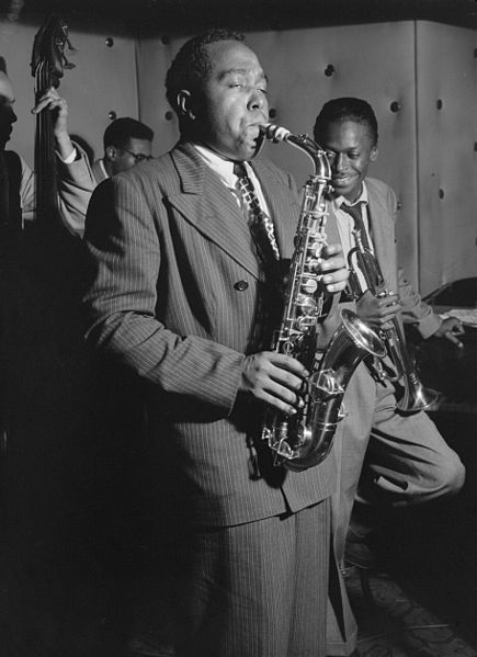 435px-Charlie_Parker,_Tommy_Potter,_Miles_Davis,_Max_Roach_(Gottlieb_06941)