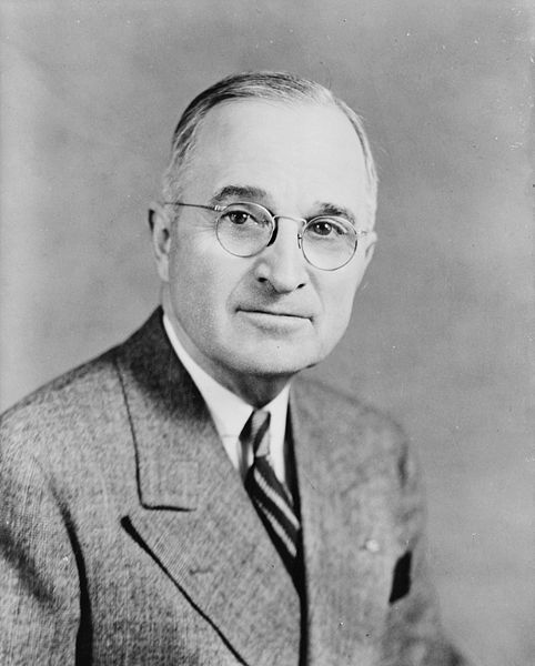 482px-Harry_S_Truman,_bw_half-length_photo_portrait,_facing_front,_1945